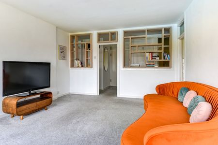 1 Bed Flat, The Drive, BN3 - Photo 4