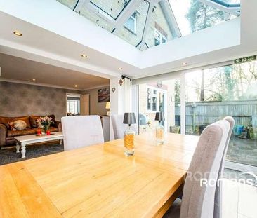 Peggotty Place, Owlsmoor, Sandhurst, Berkshire, GU47 - Photo 4