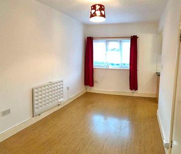 Woodcote Road, Wallington, SM6 - Photo 1