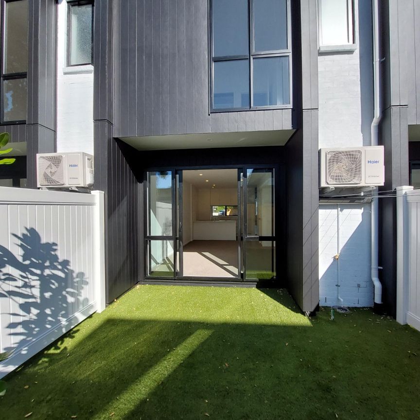 Ellerslie Townhouse - Photo 1