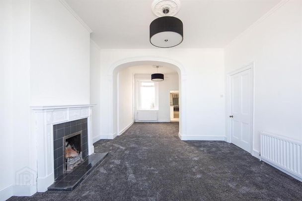 56 Ballyholme Esplanade, Bangor, BT20 5NJ - Photo 1