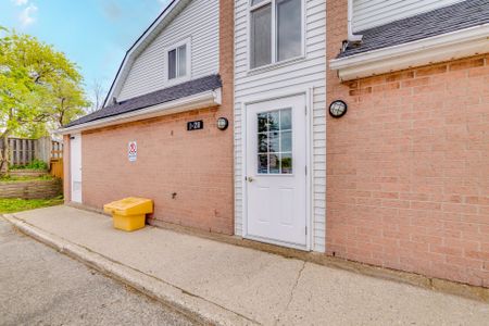 For Lease - 41 Valleyview Road, Kitchener, Ontario - Photo 4