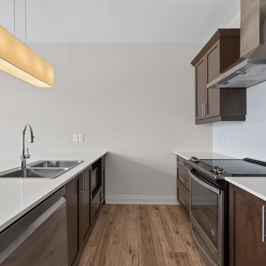 For Lease - 3025 Singleton Avenue Unit# 126, London South, Ontario - Photo 1