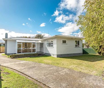 SPRINGVALE - 3 BEDROOMS - Photo 1