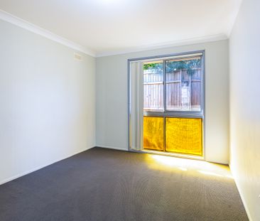 25 Wardoo Street, Southport QLD 4215 - House For Rent - $750 | Domain - Photo 1