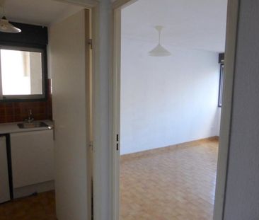 F1 26.25 m², balcon. Cuisine indépendante équipée. - Photo 6