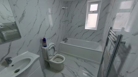 Scotts Road, Southall, UB2 5DE - Photo 5