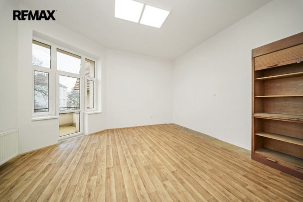 Pronájem bytu 4+1 127 m² - Fotografie 1