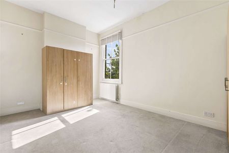 A lovely and bright two bedroom flat in the heart of Wandsworth. - Photo 4
