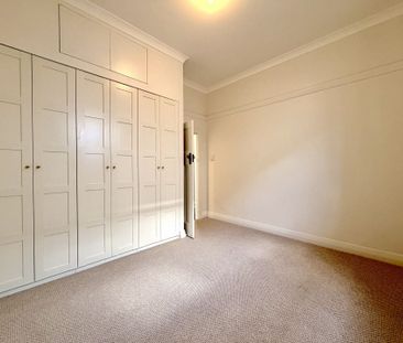 Beautifully Renovated Cottage in the Heart of The Junction - Photo 2