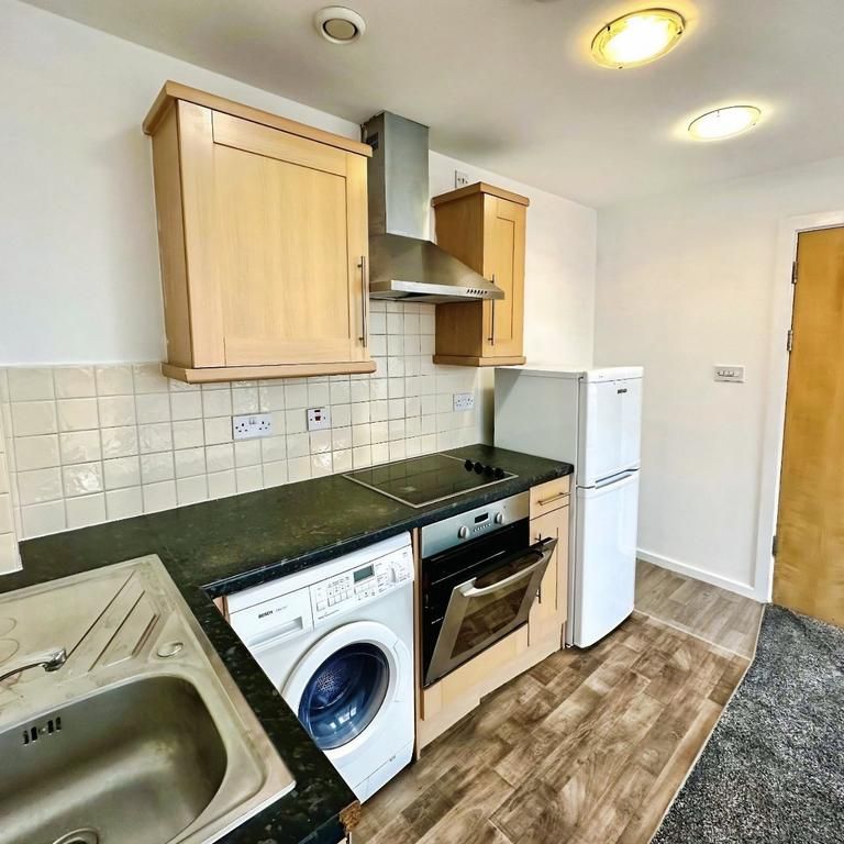 1 bedroom flat to rent - Photo 2