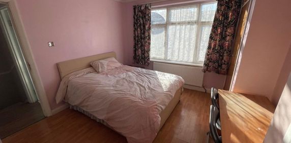 Room in a Shared House, Croydon, CR0 - Photo 2
