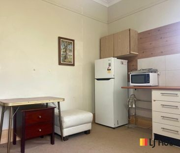 Fully Furnished Studio in Prime Summer Hill Location - Photo 1