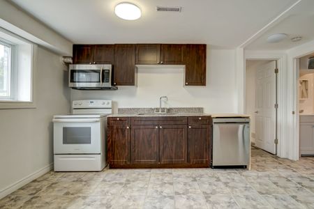 For Lease - 235 Cedar Crescent Unit# Lower, Barrie, Ontario - Photo 4