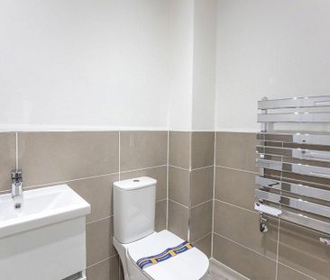 3 bedroom terraced house to rent - Photo 4