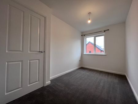 3 bedroom semi-detached house to rent - Photo 2