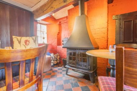 Willoughby, Rugby - Photo 4