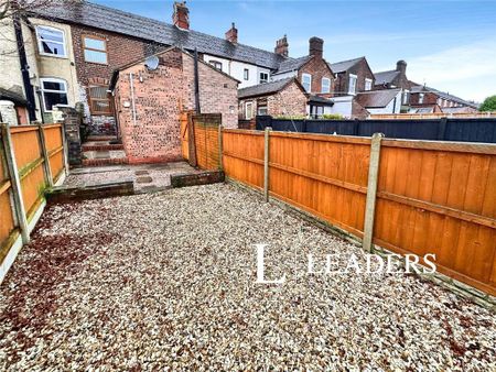 2 bedroom terraced house to rent - Photo 4