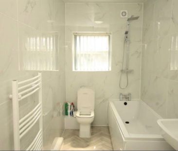 3 Bed Terraced House, Abbeydale Road, S7 - Photo 3