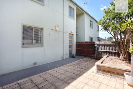18/178-180 Victoria Street, Brunswick VIC 3056 - Apartment For Rent | Domain - Photo 2