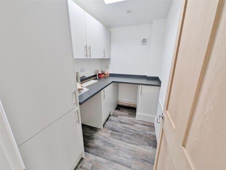 2 bedroom detached bungalow to rent - Photo 2