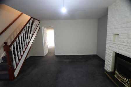 3 bedroom detached house to rent - Photo 4