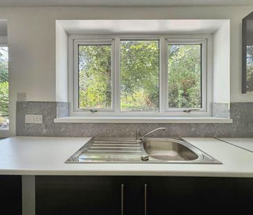 2 bedroom House To Let Total Size: 776 SQ FT - Photo 1