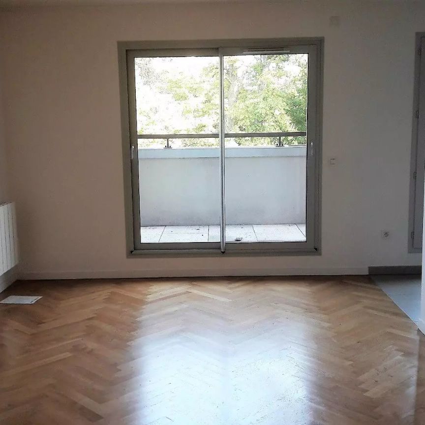 location Appartement T3 DE 62.6m² À LE CHESNAY - Photo 1