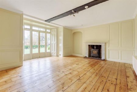 5 bedroom detached house to rent - Photo 2