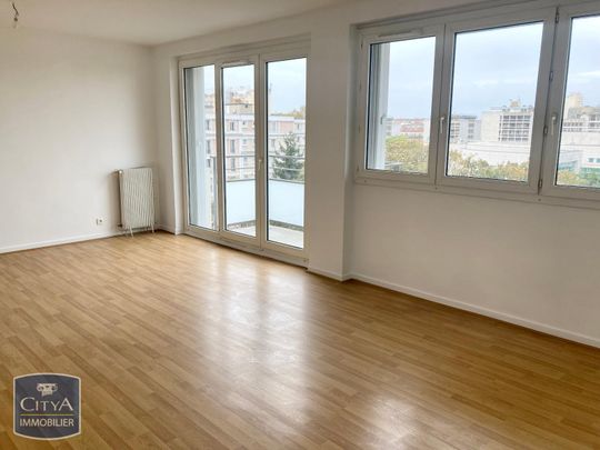 Location Appartement 4 pièces 67m² MONTROUGE 92120 - Photo 1