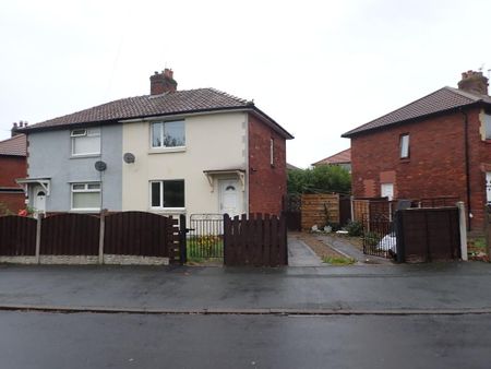 2 bedroom semi-detached house to rent - Photo 5