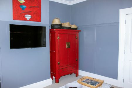 SOUTH HILL SEMI FURNISHED - Photo 2