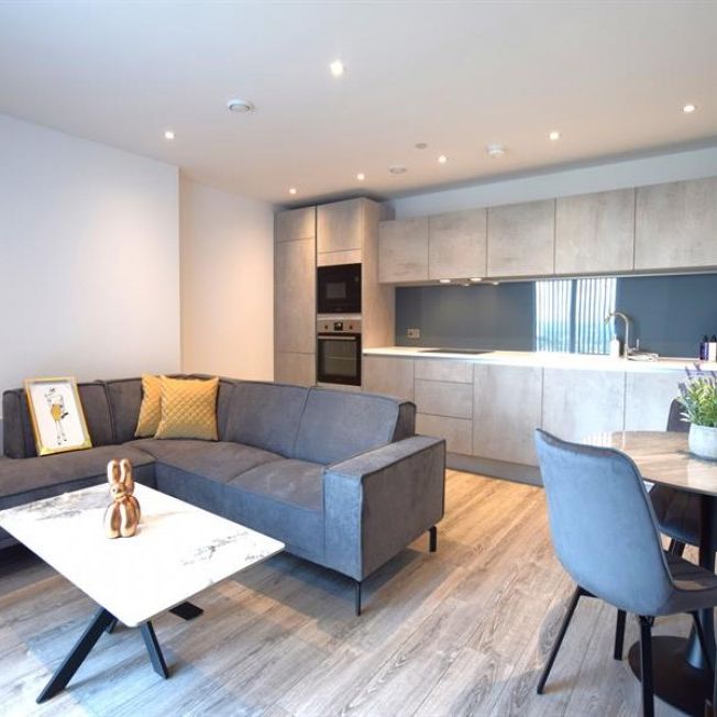 1 Bedroom Apartment Available Arranging tenancy - Photo 1