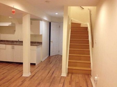 For Lease - 5434 Sweetgrass Gate, Mississauga, Ontario - Photo 3