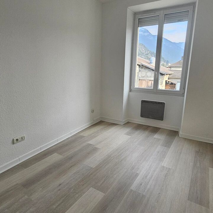 Appartement - 3 pièces - 45 m² - Voreppe - Photo 1