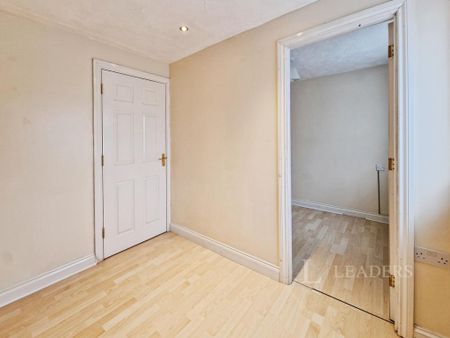 4 bedroom terraced house to rent - Photo 5