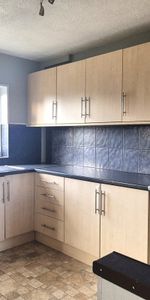 Sutton Crosses - Photo 3