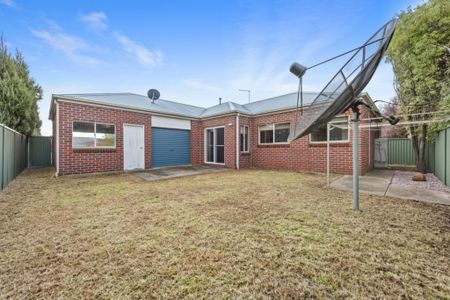 Three Bedroom Family Home in Ballarat East - Photo 4