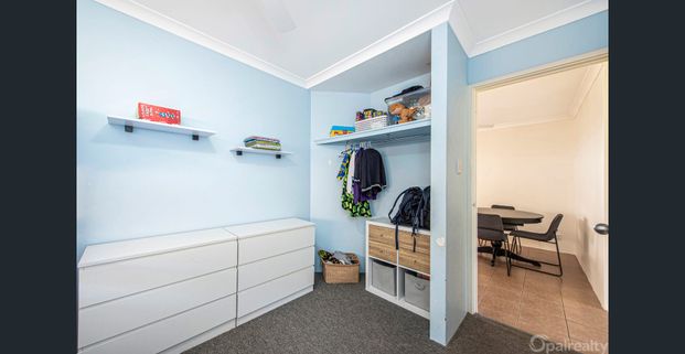 Updated low maintenance home on a prime corner block - Photo 1