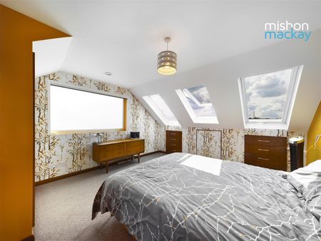 5 bedroom semi-detached house to rent - Photo 5