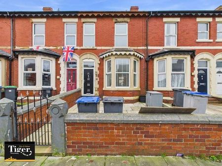 Handsworth Road, Blackpool, FY1 - Photo 3