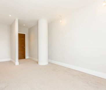 3 bedroom apartment to rent - Photo 2