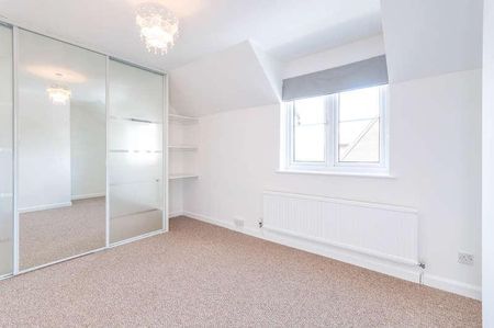 Lime Walk, Henlow, SG16 - Photo 2