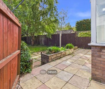 3 bedroom semi-detached house to rent - Photo 4