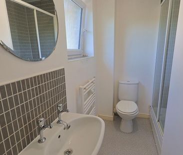 Philmont Court, Coventry - MODERN TOP FLOOR APARTMENT - Photo 6