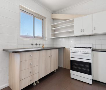 Convenient Living in a Prime Glenside Location - Photo 3