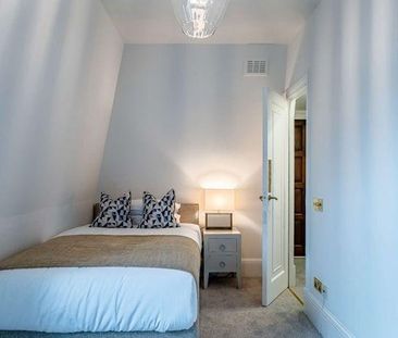 4 bedroom apartment to rent - Photo 2