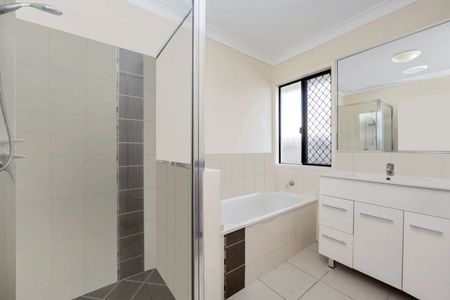 Modern, Low-Maintenance Home in a Quiet Street - Photo 4