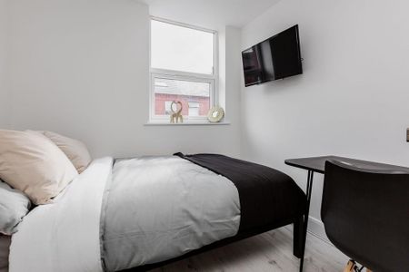 6 bedroom house to rent - Photo 4