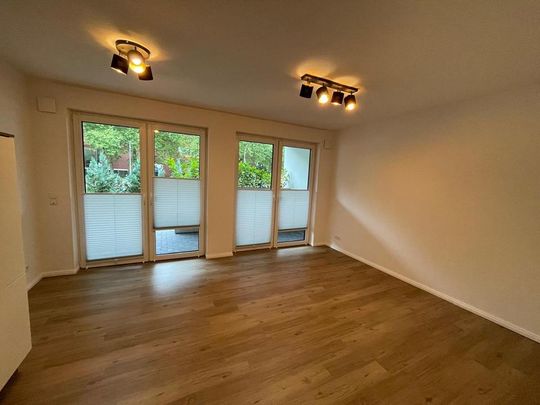 ZENTRALE 2-Zi. -Wohnung mit Tiefgaragenstellplatz - Photo 1